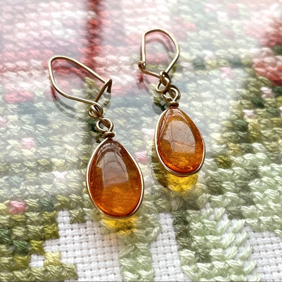 Vintage Honey Amber Drop Earrings - Picture 4 of 5